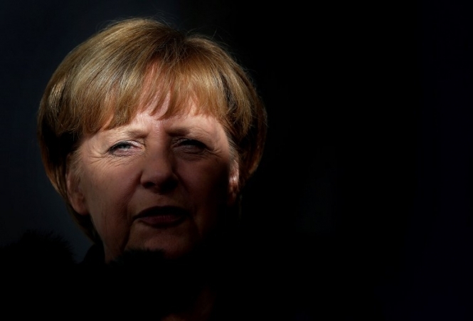 Меркель видит в падении Берлинской стены послание для украинцев