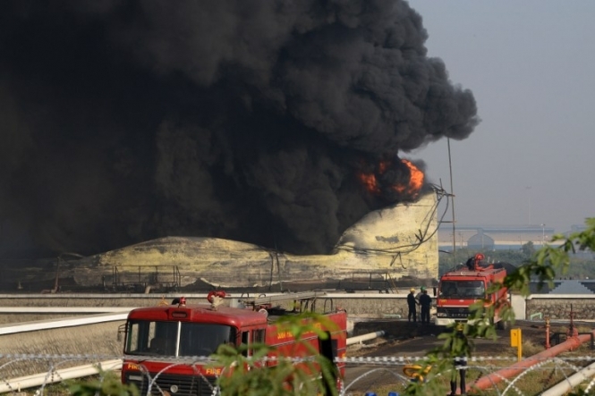 Четверо осіб загинули у пожежі на нафтопереробному заводі в Індії