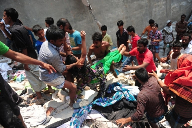 Кількість жертв під завалами у Бангладеш сягнула 100 осіб