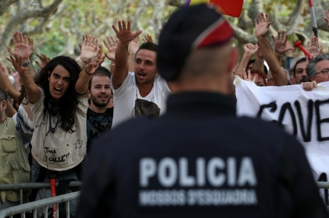 Прем'єр Іспанії заборонить відбирати житло у боржників