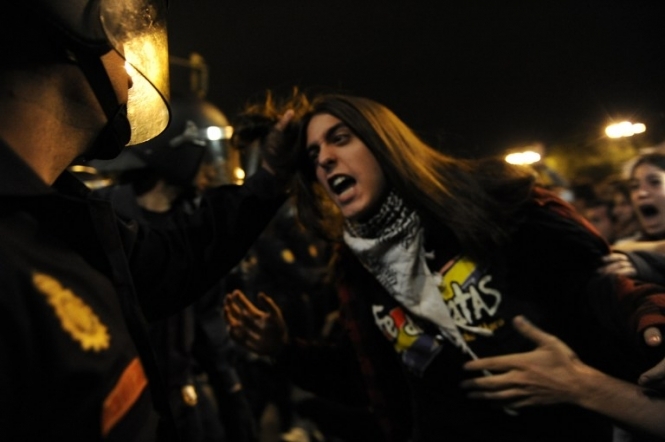 Поліція Мадриду розганяла мітингувальників гумовими кулями
