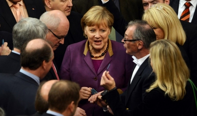 Країни єврозони об'єднаються ще тісніше, - Меркель