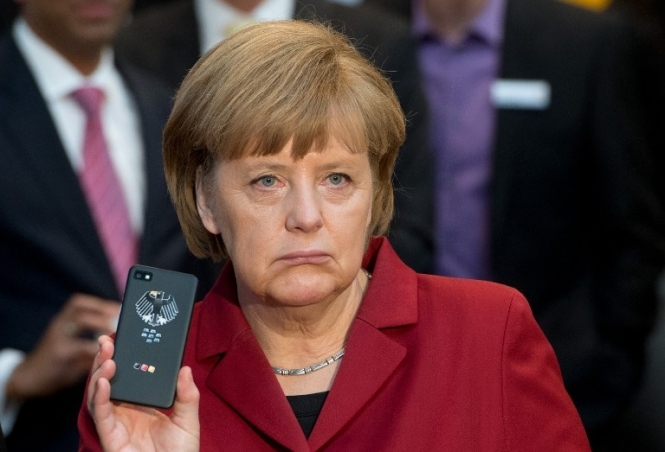 Меркель подзвонила Обамі із вимогою не прослуховувати її телефон