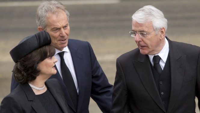 Уряд Британії планує розсекретити переговори Тоні Блера та Джорджа Буша про війну в Іраку