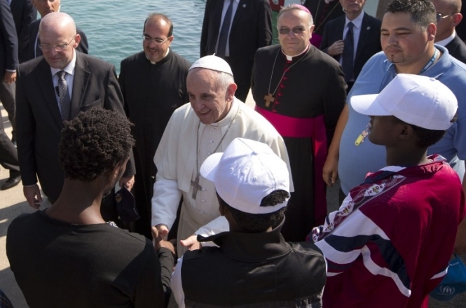 Папа Франциск молитиметься за загиблих мігрантів