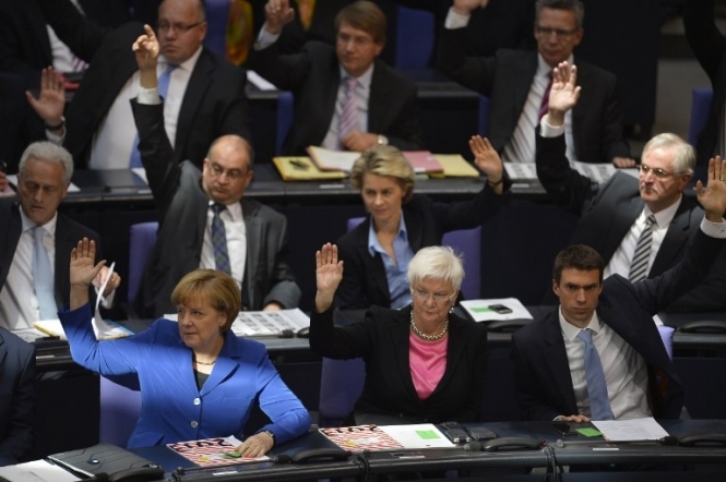 Через стеження за Меркель німецький парламент збереться на позачергову сесію