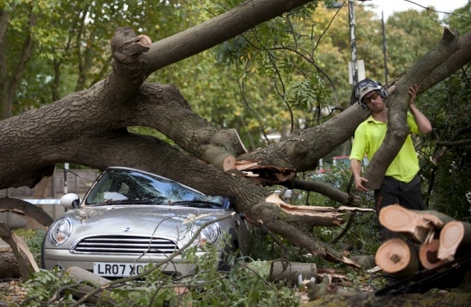 Ураган на півночі Європи забрав життя більше 10 людей