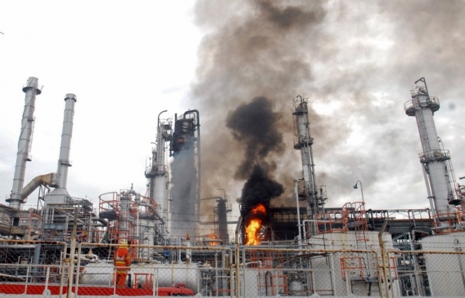 У Таїланді горить нафтосховище