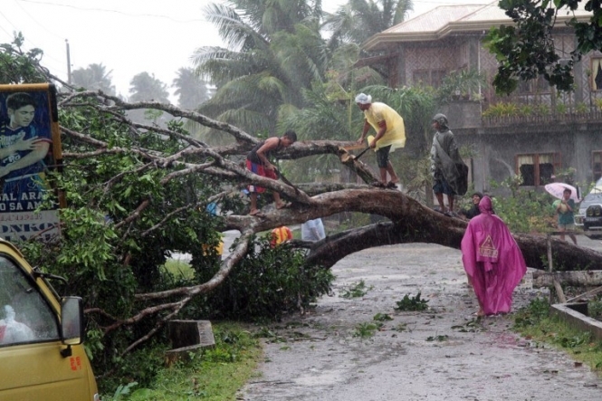 Філіппіни готуються до супер-тайфуну Бофа