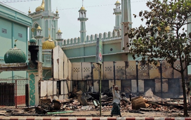 У М'янмі буддисти палили будинки мусульман