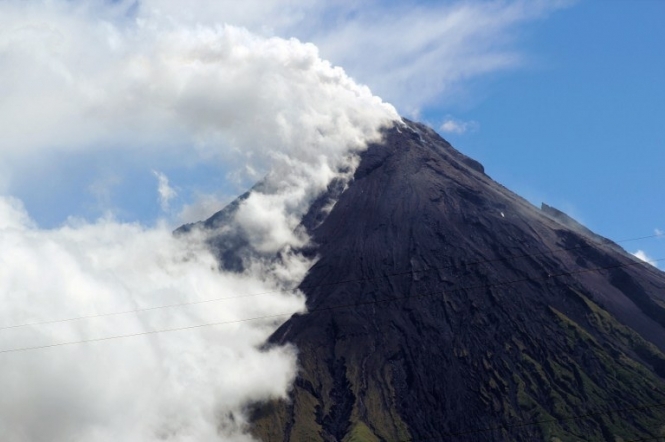 На Філіппінах під час виверження вулкану загинули туристи