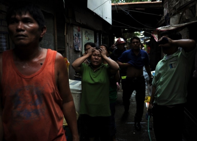 Контрасти Маніли: пожежа у нетрях посеред бізнес-кварталу столиці