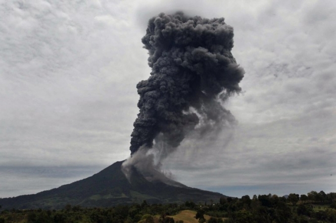 У Мексиці евакуйовують людей через виверження вулкану 