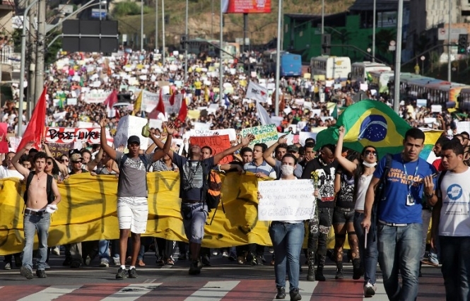 Бразилійці збирають найбільш масову демонстрацію за весь час протестів