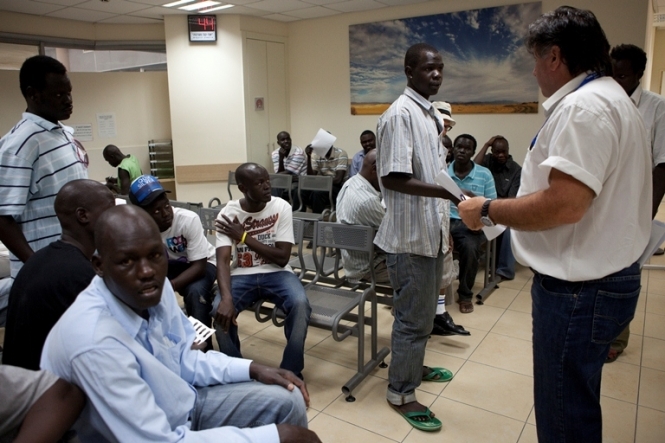 Ізраїль відправить десятки тисяч нелегалів до Уганди