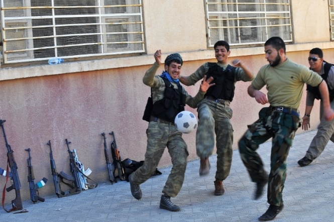 Курды захватили стратегическую авиабазу под Алеппо