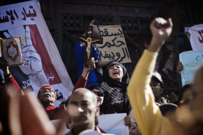 У Каїрі поліція розганяє демонстрантів: в хід пішов сльозогінний газ