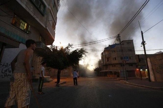 Израиль возобновил обстрел сектора Газа