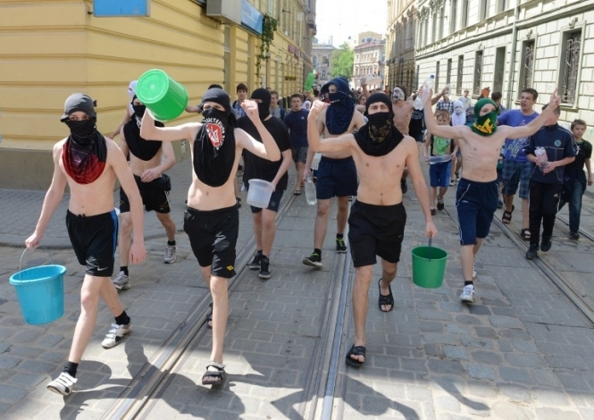Як у Львові Обливаний понеділок перетворили на найгірший день у році