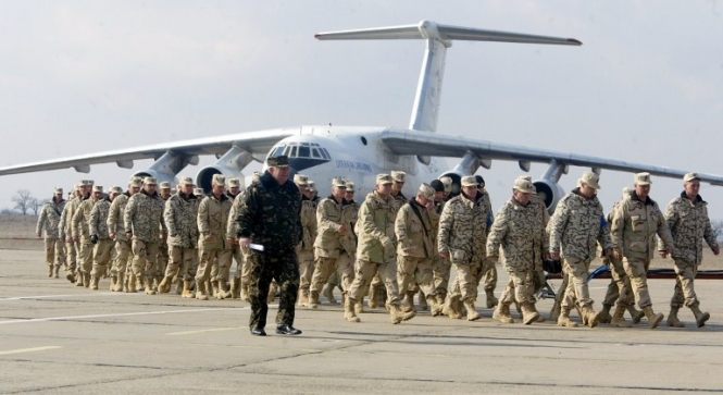 У захопленому вертольоті в Судані українських військовослужбовців немає, - Міноборони