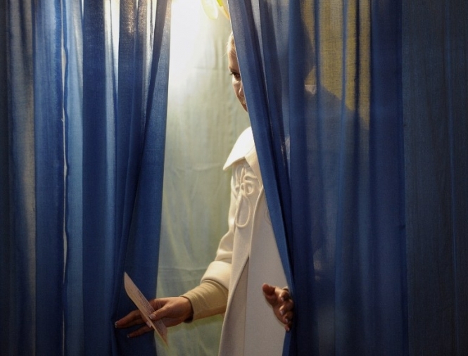 Тимошенко голосуватиме в лікарні, - Власенко