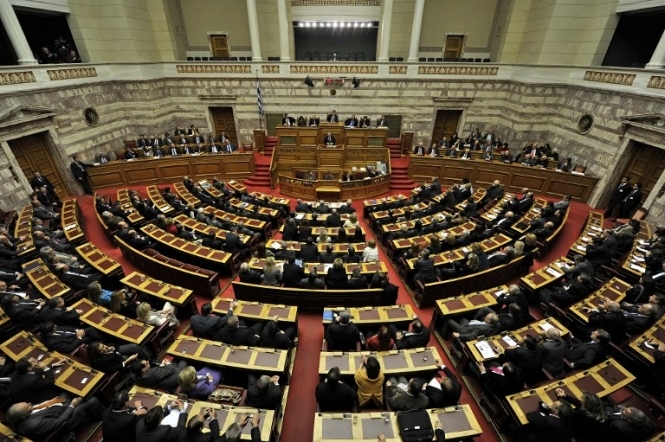 Грецький парламент скоротив бюджет на 2013 рік