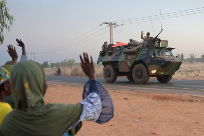 Франція розпочала першу наземну військову операцію у Малі