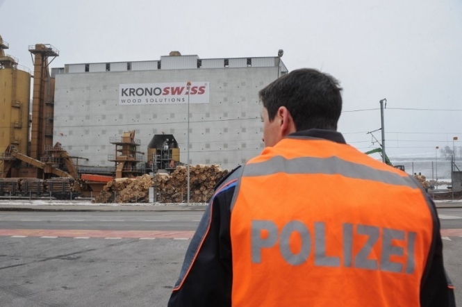У Швейцарії на заводі невідомий розстріляв трьох людей
