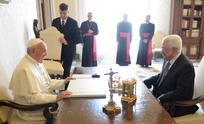 Папа Франциск хоче, щоб Палестина та Ізраїль його ручкою підписали мир