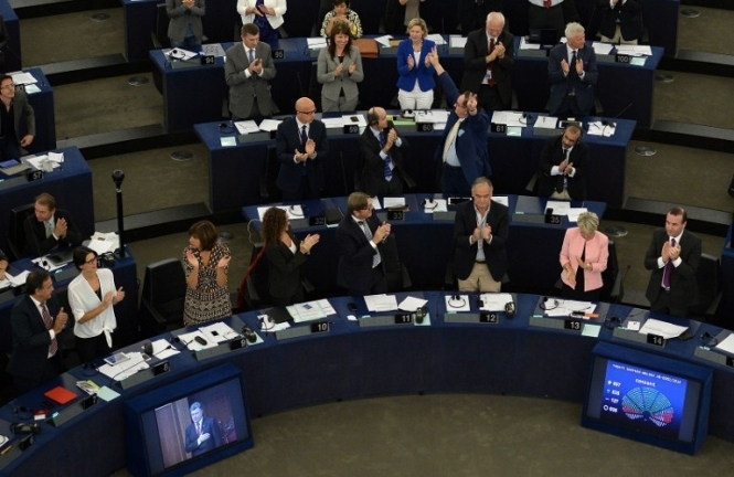 Евросоюз рассмотрит предложение Порошенко о введении миротворцев на Донбасс