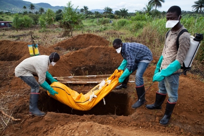Лихоманка Ебола забрала життя майже 5 тисяч осіб