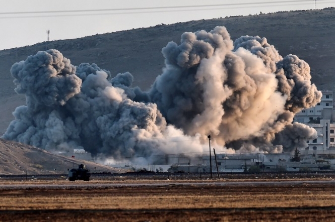 В Сирии в результате авиаудара по рынку погибли 17 мирных жителей