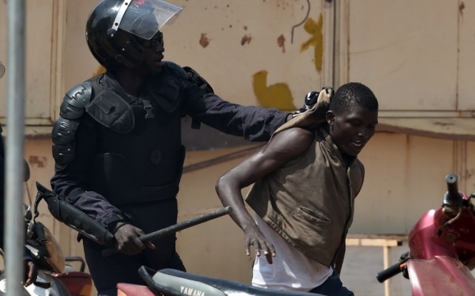 Африканский союз введет санкции, если за две недели Буркина-Фасо не восстановит гражданскую власть