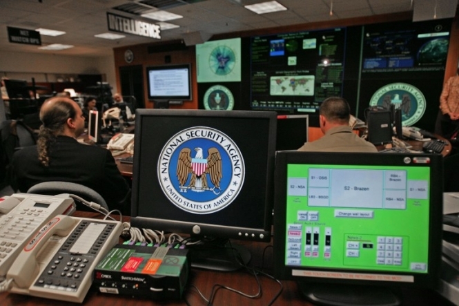 АНБ перехватывает до 200 млн SMS-сообщений ежедневно, - Сноуден