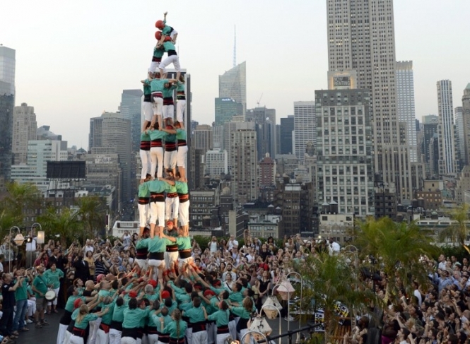 У Нью-Йорку спорудили найвищу людську вежу