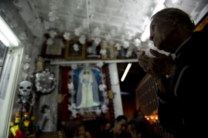 У бідних кварталах Мехіко вшановують культ смерті