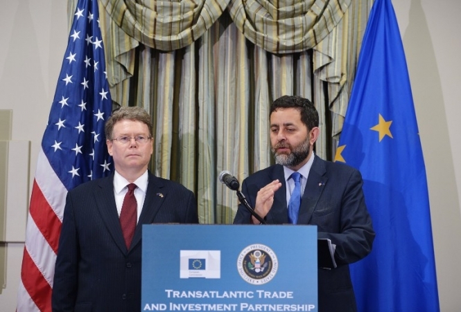 США и ЕС возобновили переговоры о зоне свободной торговли несмотря на шпионский скандал