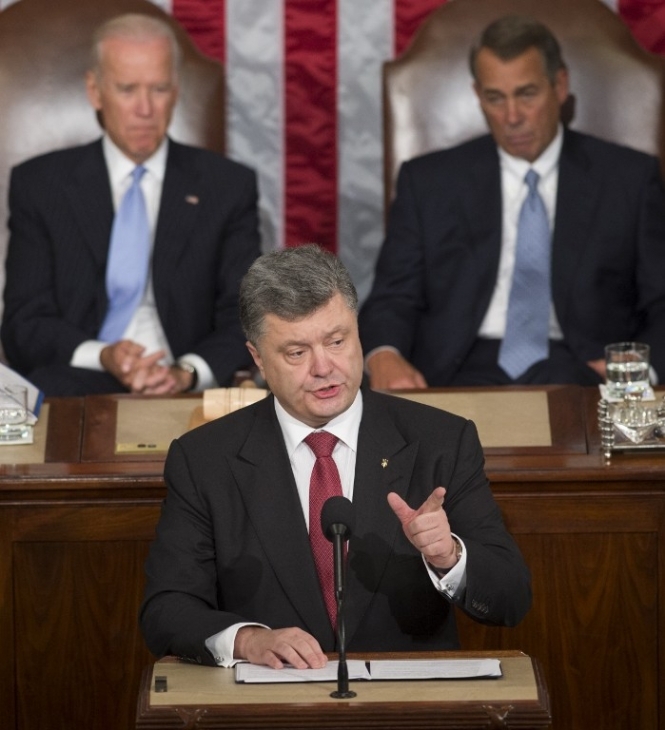 Обама согласился расширить сотрудничество с Украиной в сфере обороны, - Порошенко 