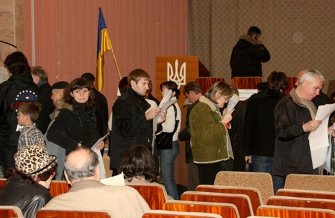 У Донецьку спостерігачі виявили фальшиву виборчу дільницю