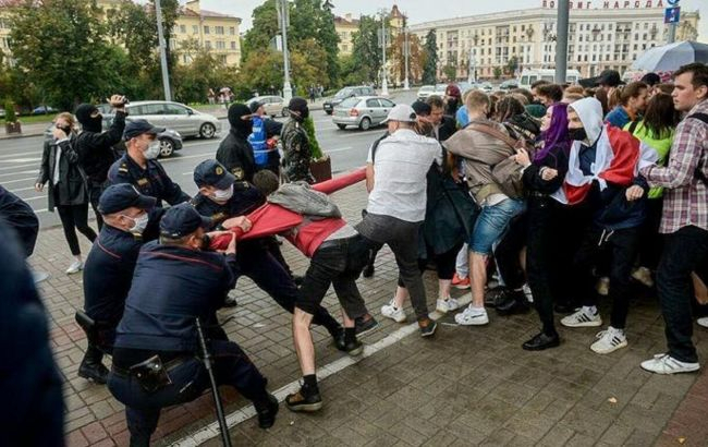 Розгін студентів і затримання протестувальників: що відбувається в Білорусі