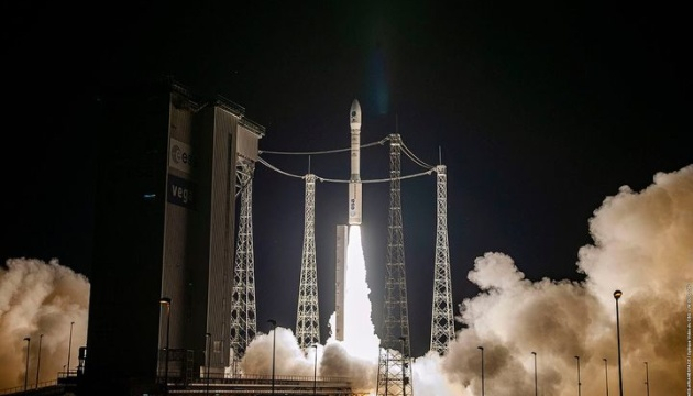 Изготовлена ​​с участием Украины ракета Vega вывела на орбиту десятки спутников
