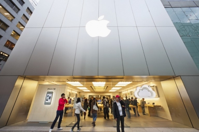 Apple планує розпочати виробництво iPhone 5S у грудні 