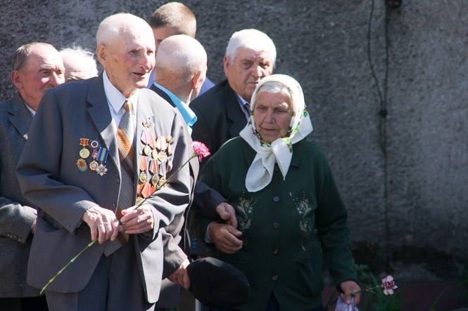 Українських пенсіонерів запрошують у союз ветеранів СНД