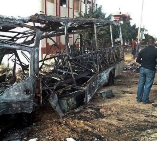 У Єгипті шкільний автобус потрапив в аварію: загинули 16 людей