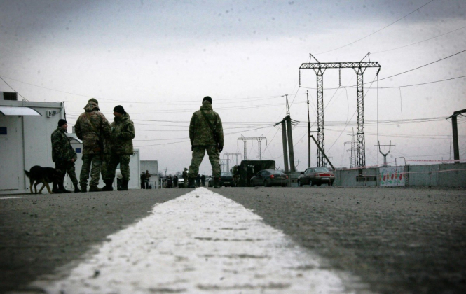 Затриманих на адмінкордоні кримських правозахисників відпустили
