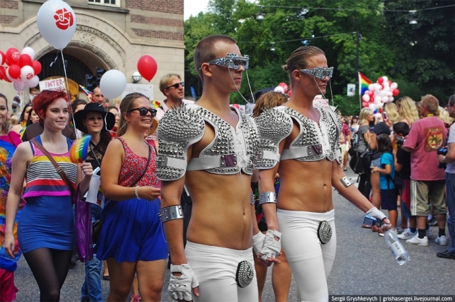 Стокгольмський вік-енд. Гей-парад, антиісламісти і ліваки (фото)