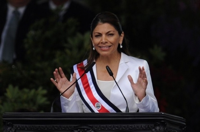 Президенту Коста-Рики орендували літак наркобарона