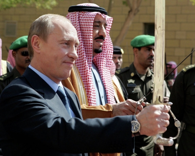 Саудовская Аравия может сократить добычу нефти, если Кремль не будет поддерживать президента Сирии, - СМИ