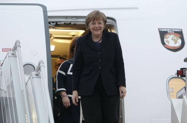 Визит Меркель в Минск - только слабый луч надежды, - пресс-секретарь правительства ФРГ