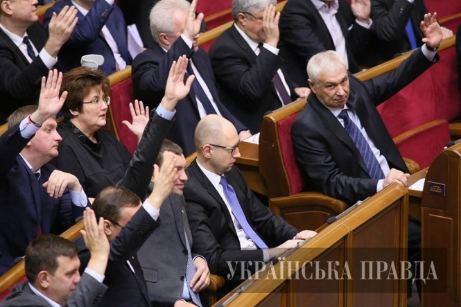 Мусий и Каплин голосовали против назначения Яценюка премьер-министром, а Звягильский - за